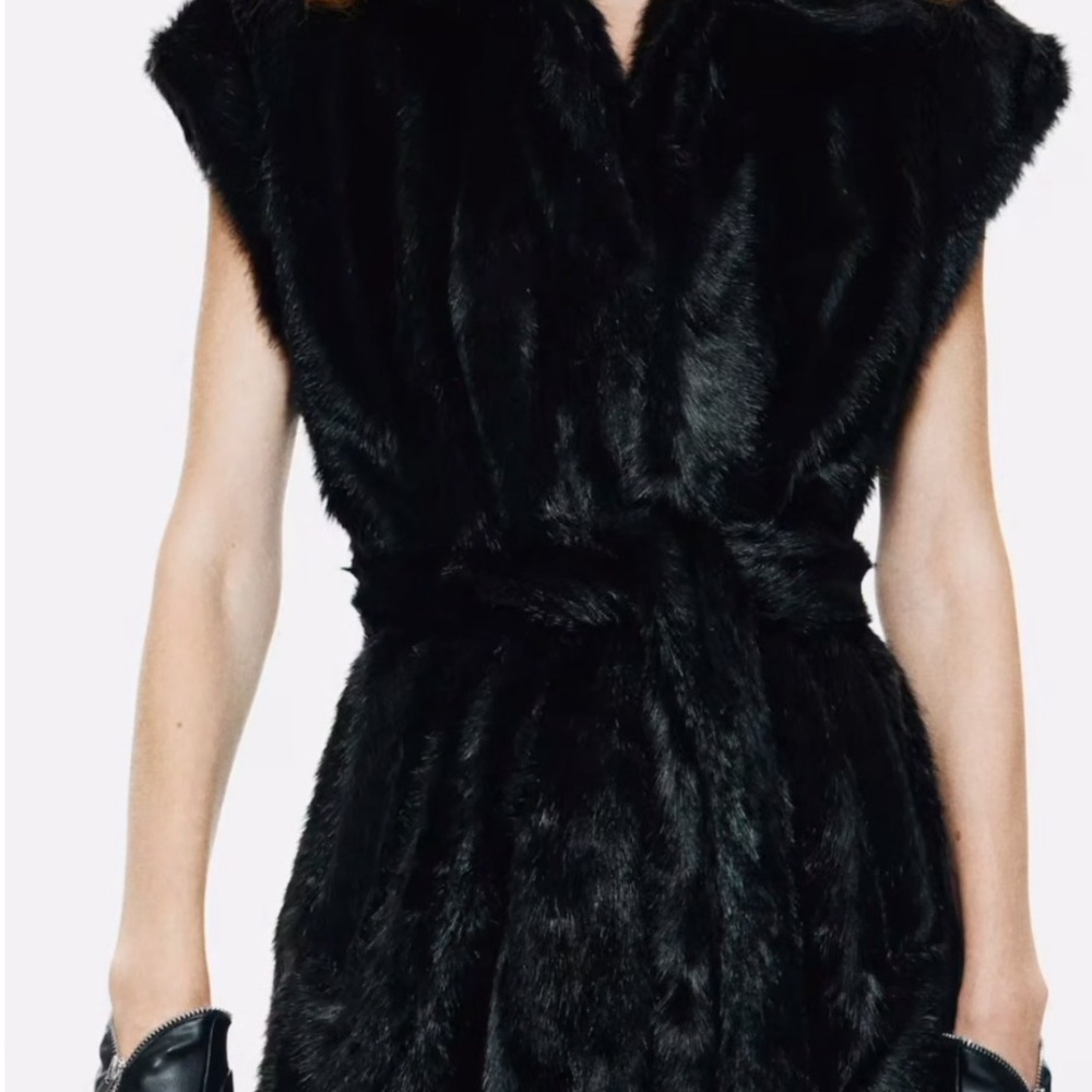 H&M Black Faux Fur Vest